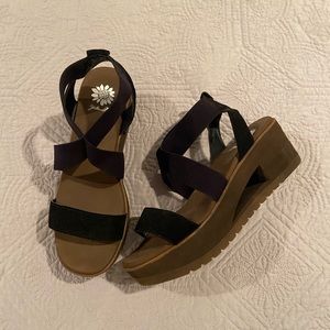 Like New yellow box Sandals/Platforms
